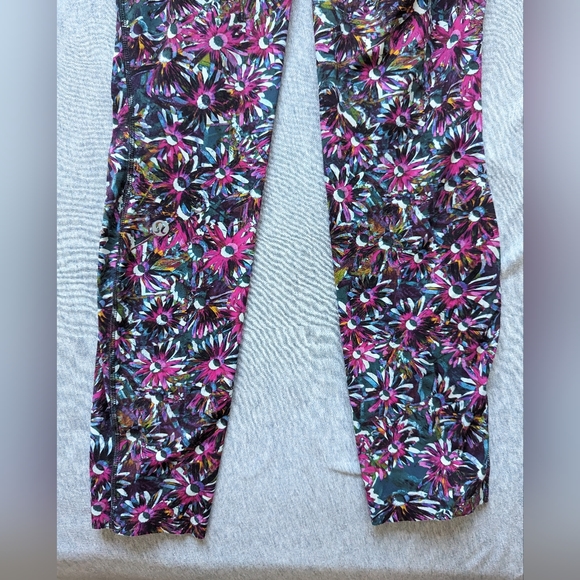 Lululemon Base Pace High-Rise Tight 28" *Brushed in Floral Electric Multi - Picture 8 of 11